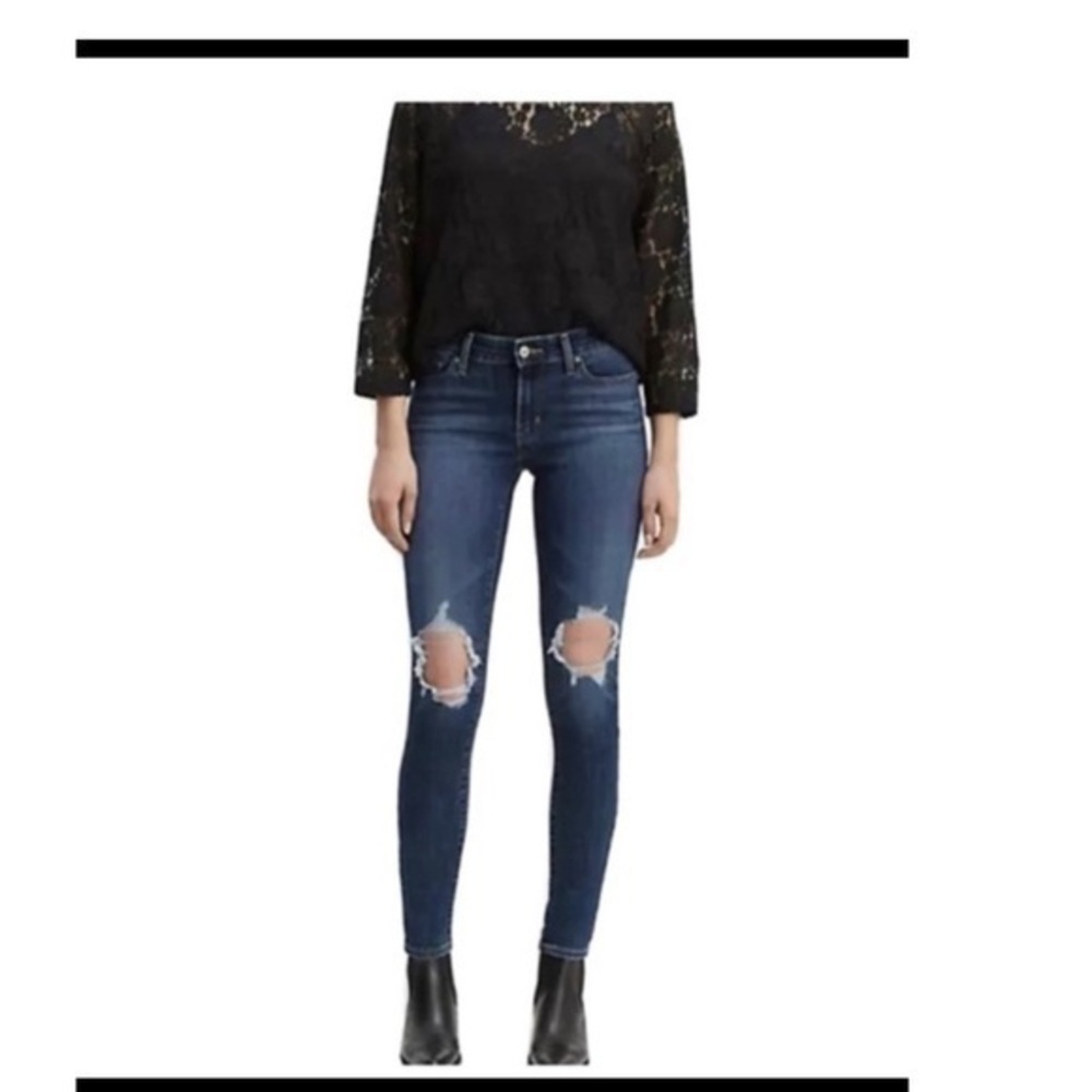 NWT Levi’s 711 Skinny Ripped Jeans Mid Rise Sculpt Soft size 16W New